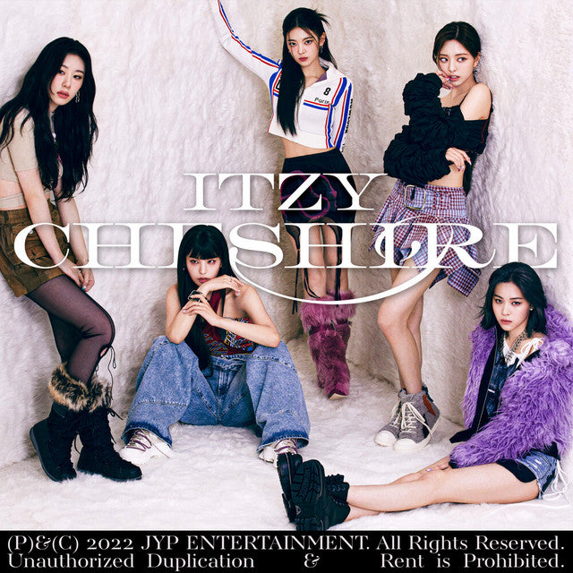 K-Pop CD Itzy - Mini Album 'Cheshire' Standard Edition – Lil Thingamajigs  Hive