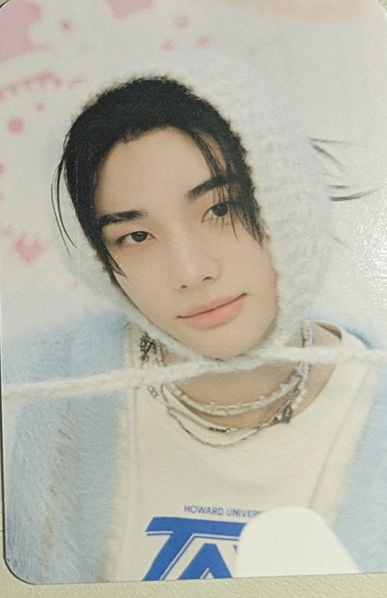 [Photocard] STRAY KIDS Hyunjin  5th Fanmeeting - SKZ 5'Clock Event (A version, merch photocard, tape, photocard set)