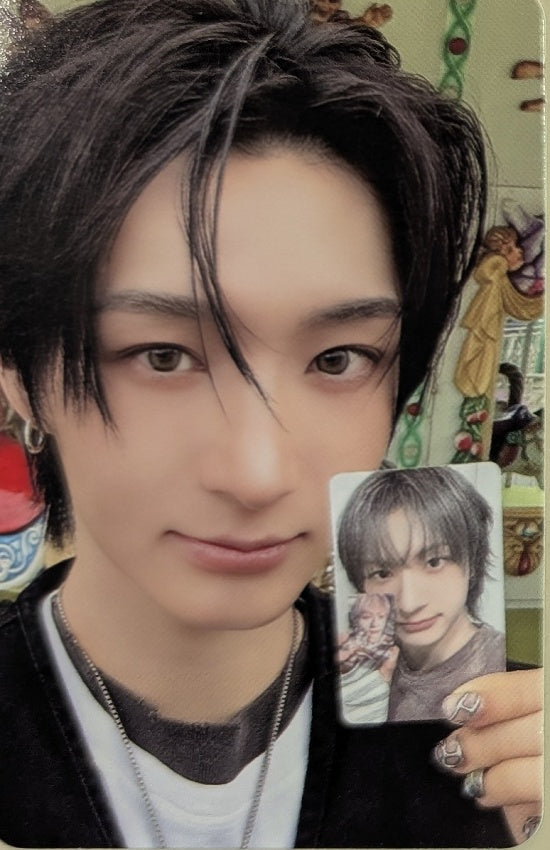 [Photocard] KICKFLIP Donghwa  KICK OFF THE WALL Pt 1 Album (photobook version, pob (pre-order benefit))