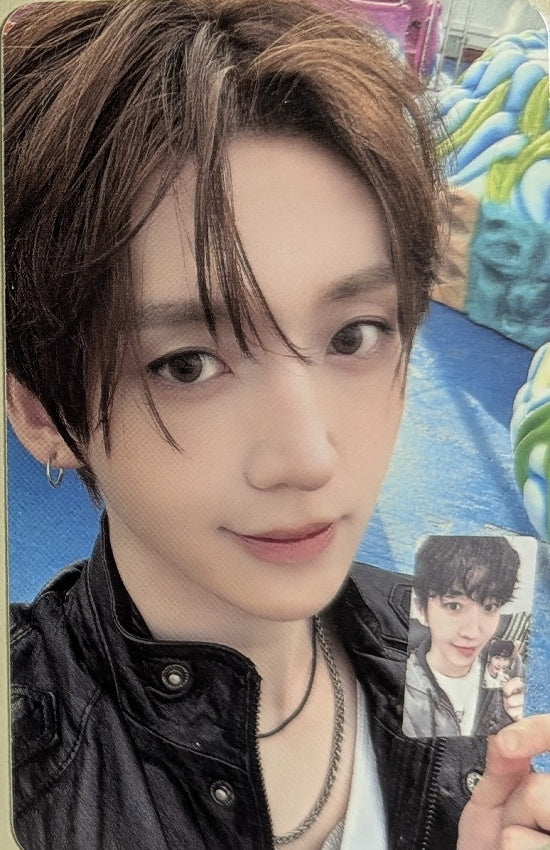 [Photocard] KICKFLIP Donghyeon  KICK OFF THE WALL Pt 1 Album (pob (pre-order benefit), photobook version)