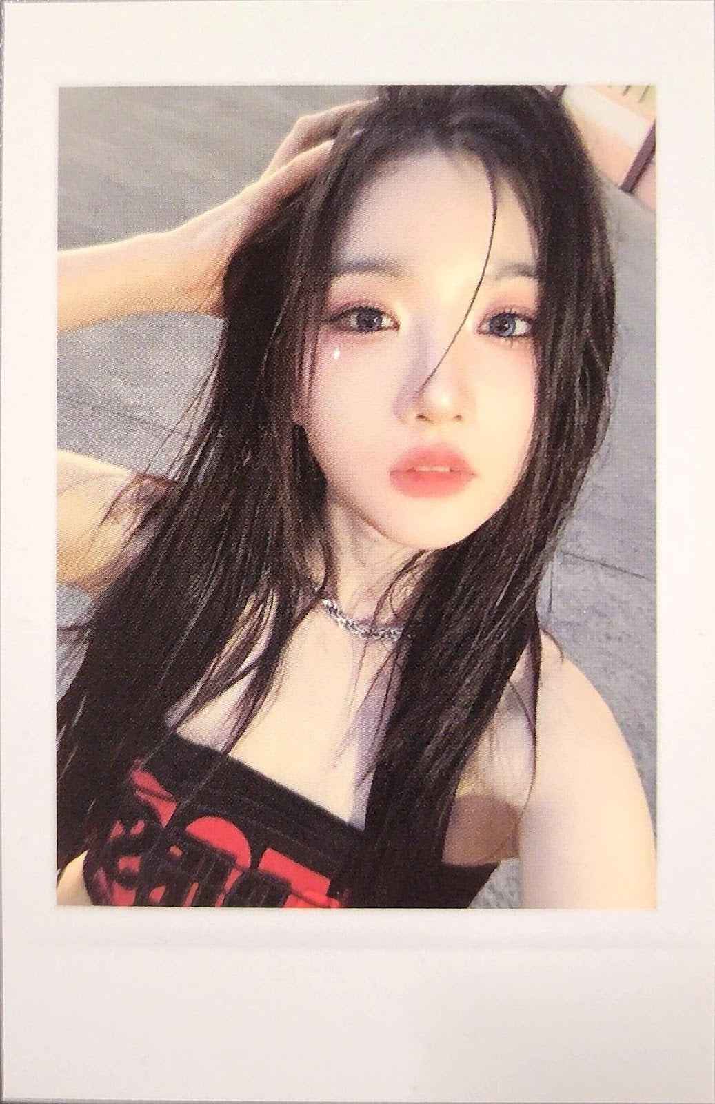 [Photocard] TRIPLES Yooyeon - PERFORMANTE applemusic pob polaroid selfie