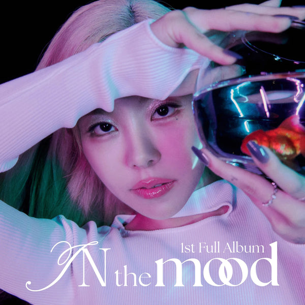 K-Pop CD Whee In - 1st Full Album 'In the Mood'