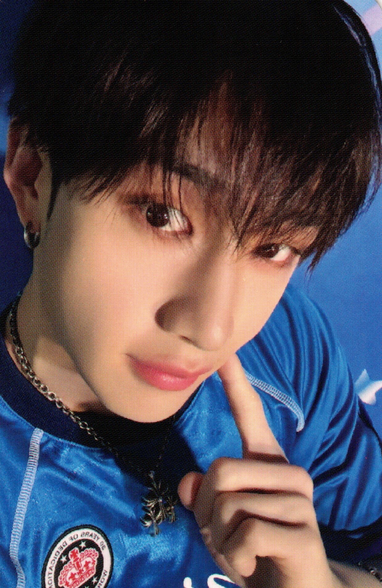 [Photocard] STRAY KIDS Bang Chan - 2025 SEASON'S GREETINGS - THE STREET KIDS Other (jyp/fans shop, photocard set, pob (pre-order benefit), season's greetings) front