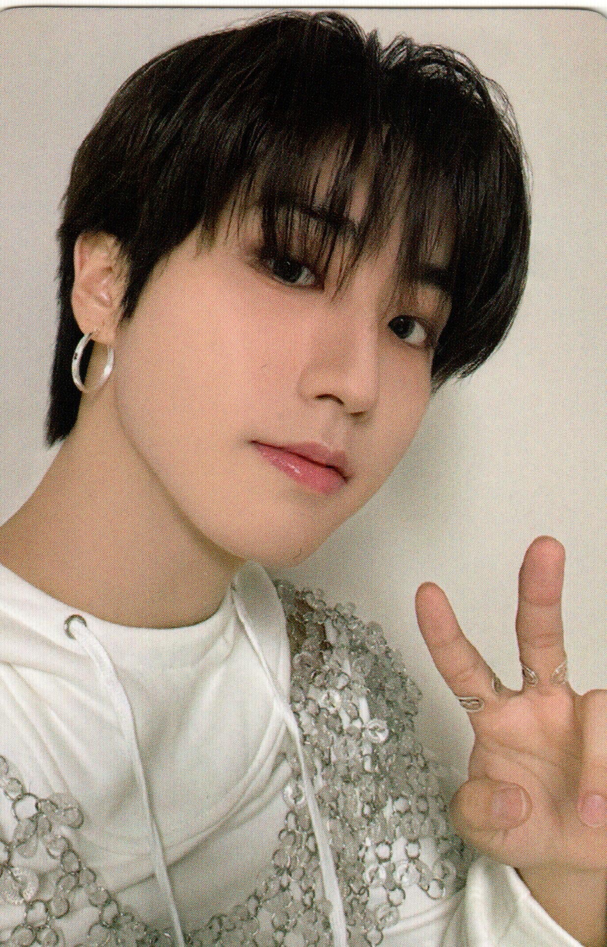[Photocard] STRAY KIDS HAN - ROCK-STAR Album (round 2, video call/fancall, withmuu/withdrama) front