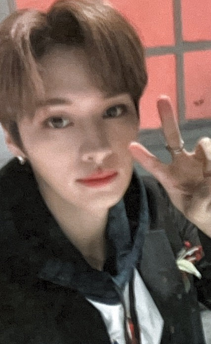 [Photocard] STRAY KIDS Lee Know  Christmas EveL Album (soundwave, holographic (hologram), purchase benefit)