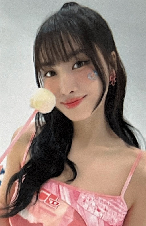[Photocard] TWICE Momo - 2025 Season’s Greetings: Collector Other (POB, photocard set, apple music, season's greetings) - Physical Card Scan