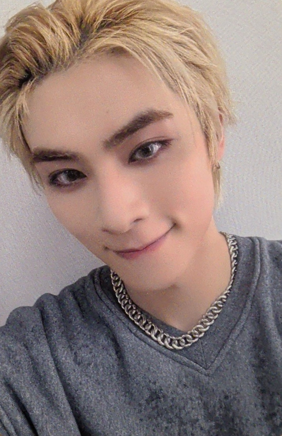 [Photocard] WAYV Xiaojun - Give Me That Album (apple music, POB) - Physical Card Scan