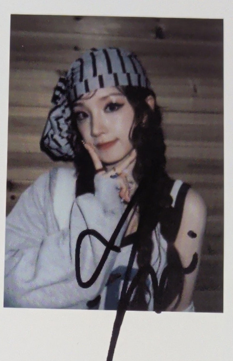 [Photocard] I-DLE Yuqi - We made Album (POB, polaroid, ktown4u, printed signature) - Physical Card Scan