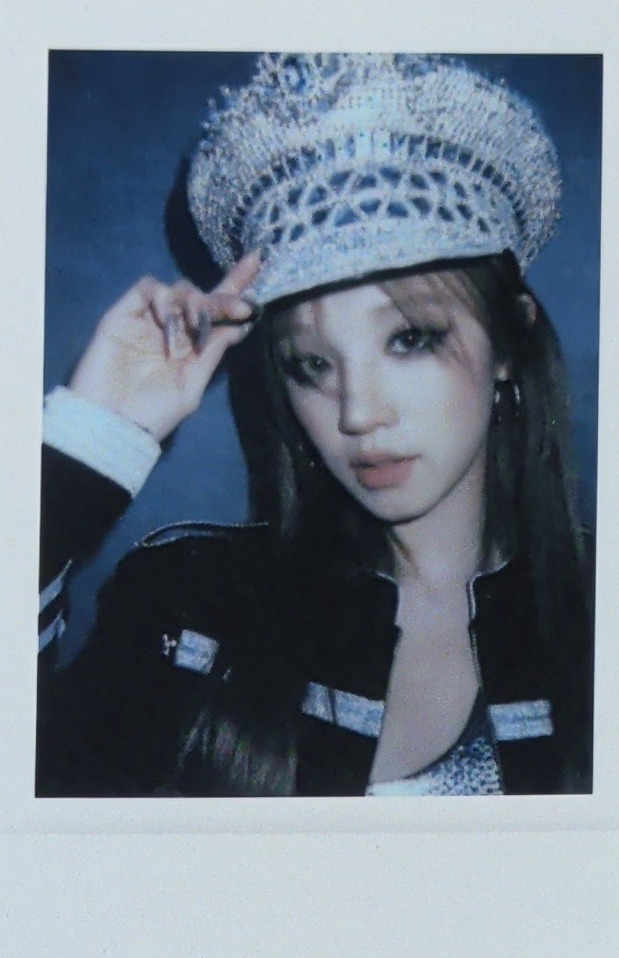 [Photocard] I-DLE Yuqi - 2 Album (polaroid, apple music, lucky draw (LD)) - Physical Card Scan