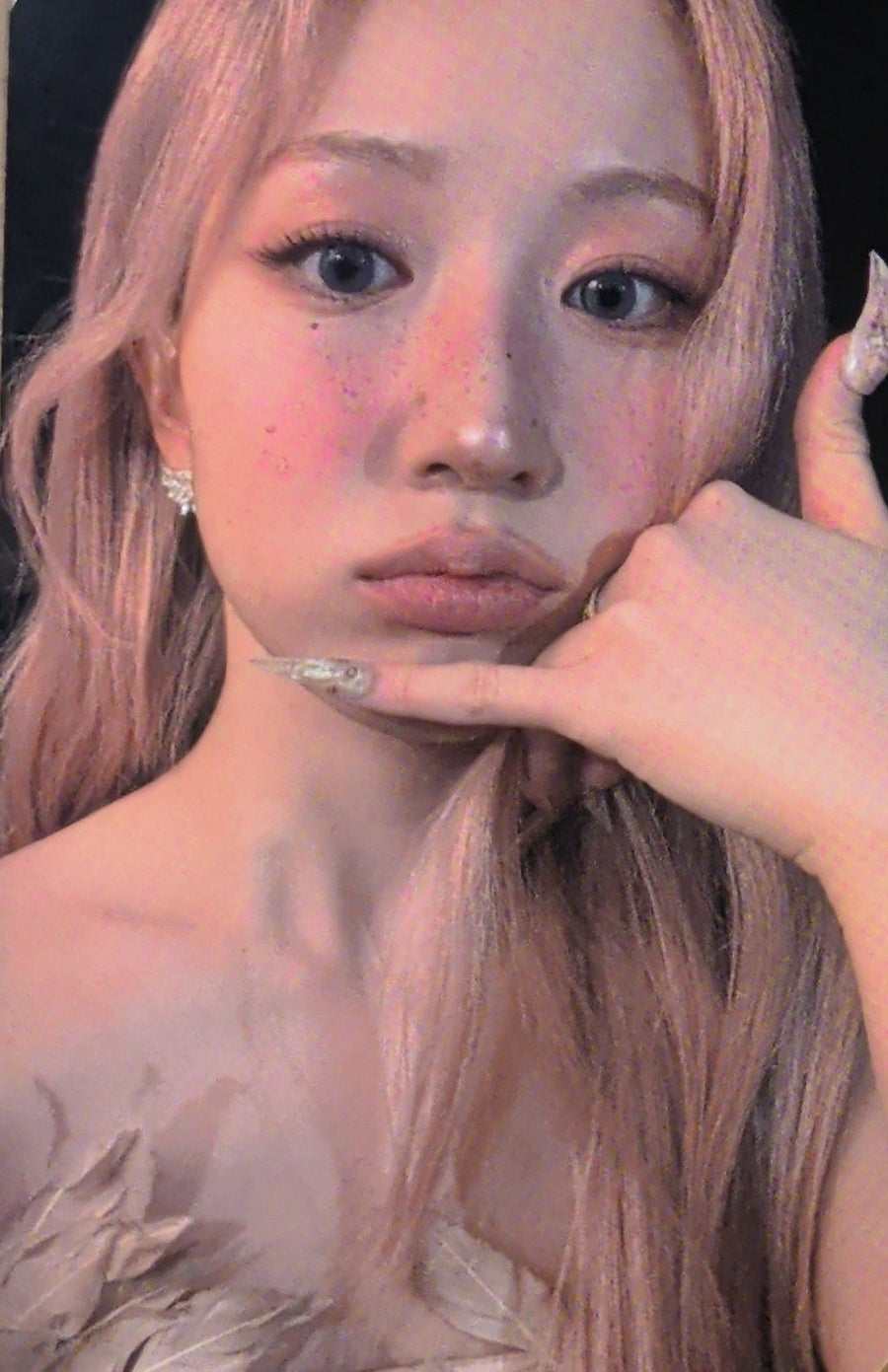 [Photocard] NMIXX Haewon - Heavy Serenade Album (ktown4u, POB) - Physical Card Scan