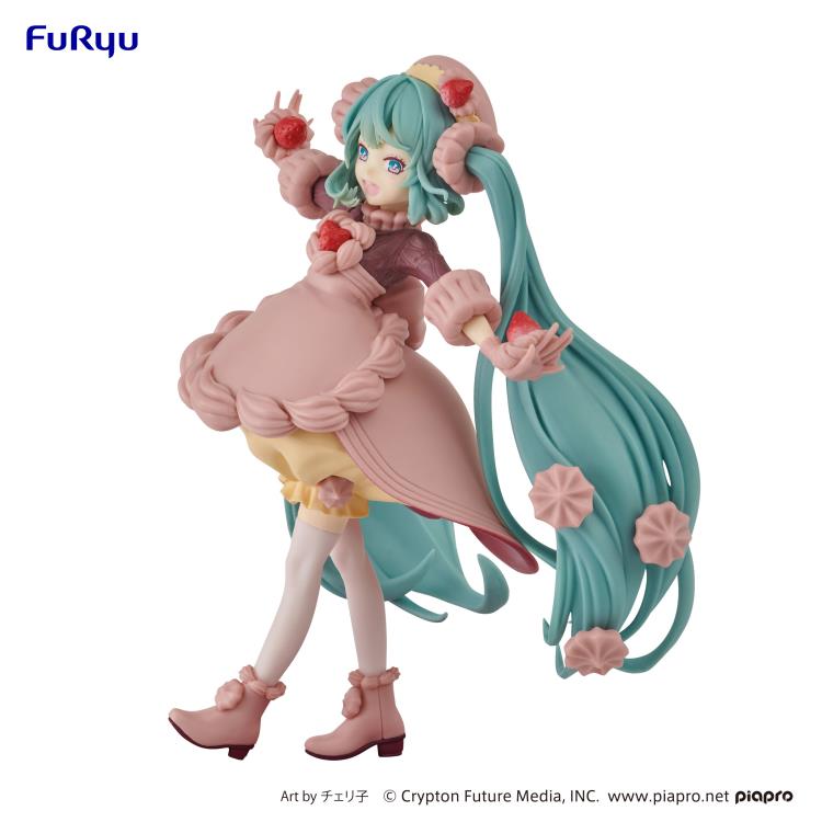 Vocaloid SweetSweets Series Hatsune Miku (Strawberry Chocolate Short Ver.) Figure