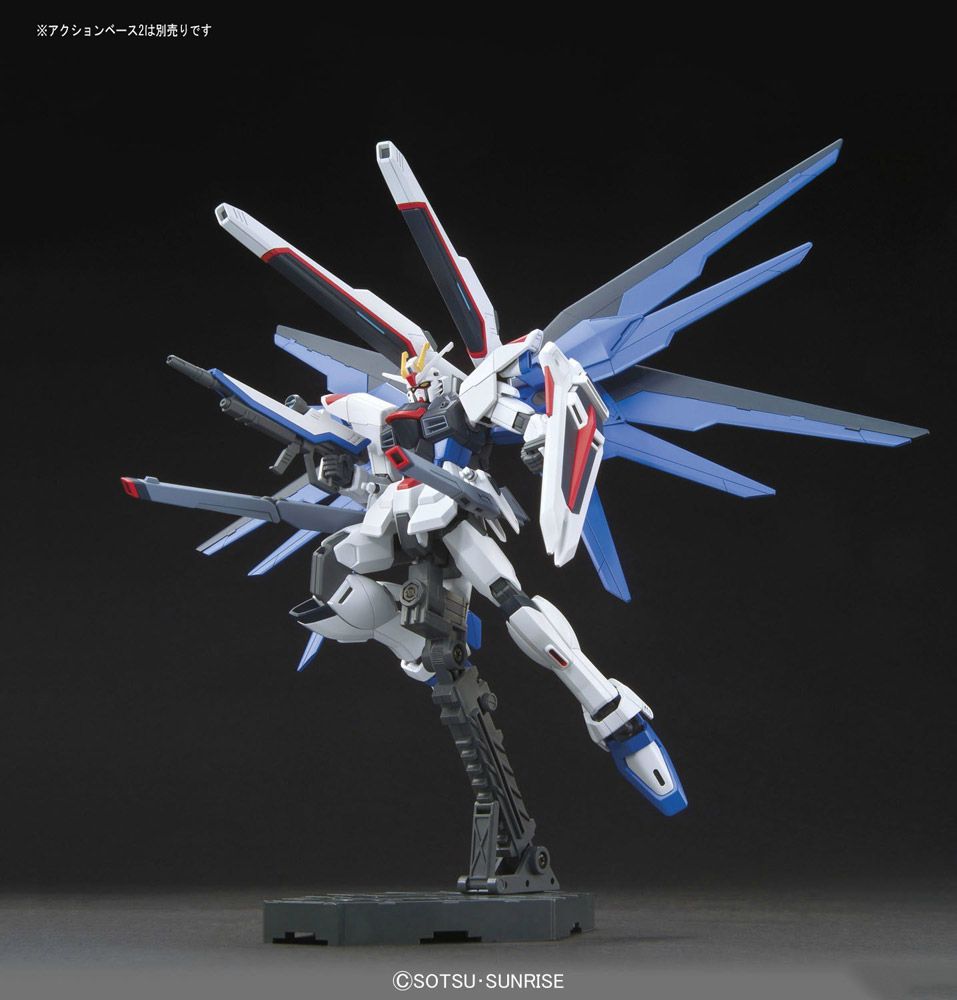 HGCE #192 Freedom Gundam 1/144 Model Kit