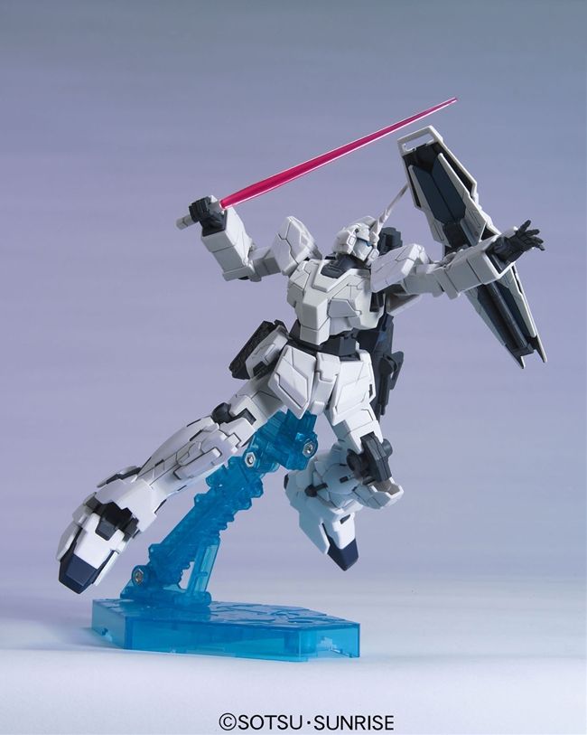 HGUC #101 RX-0 Unicorn Gundam (Unicorn Mode) 1/144 Model Kit
